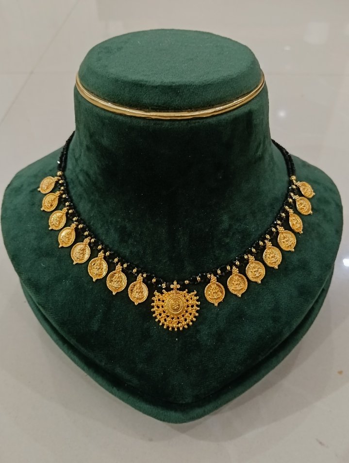 Lakshmi kasulu Black Beads Necklace